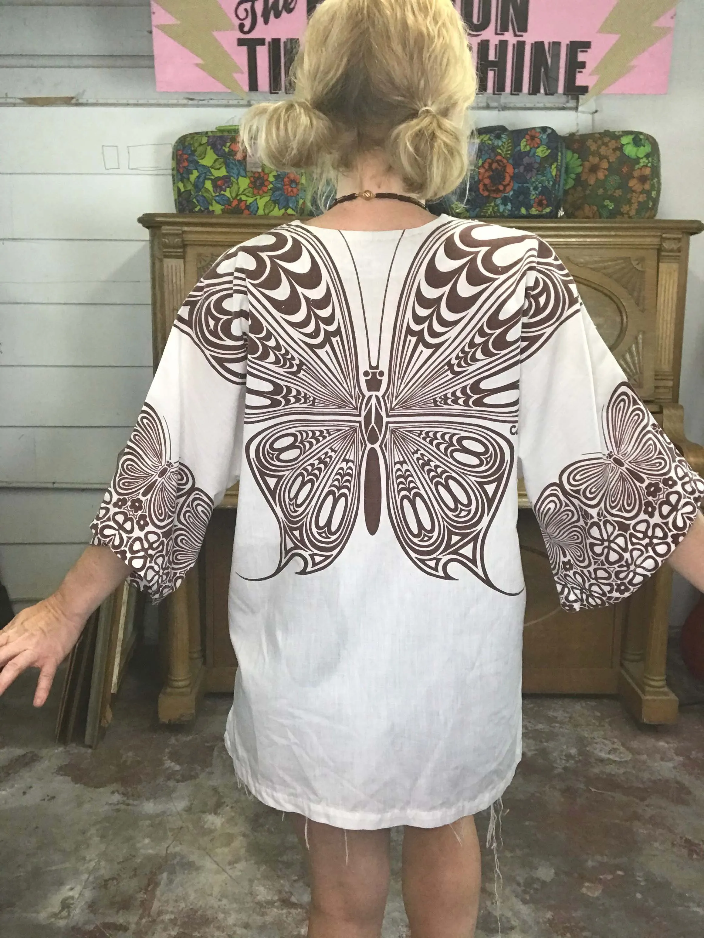 Vintage 70s | Butterfly Hippie Boho Dashiki Bell Sleeve Shirt Blouse | Free Size